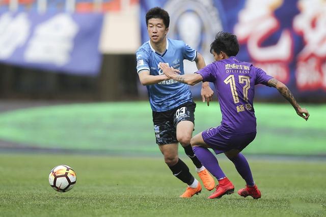  英超保级大战白热化多支球队深陷泥潭