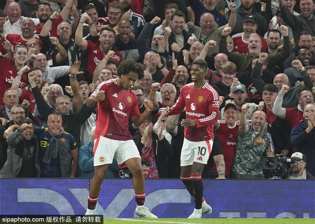  斯卡利特替补奇兵制胜，富勒姆客场爆冷战胜曼联震惊足坛  